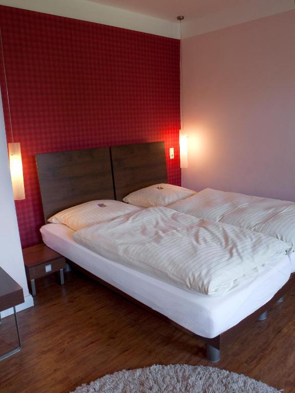 Twin Room with Stadium View