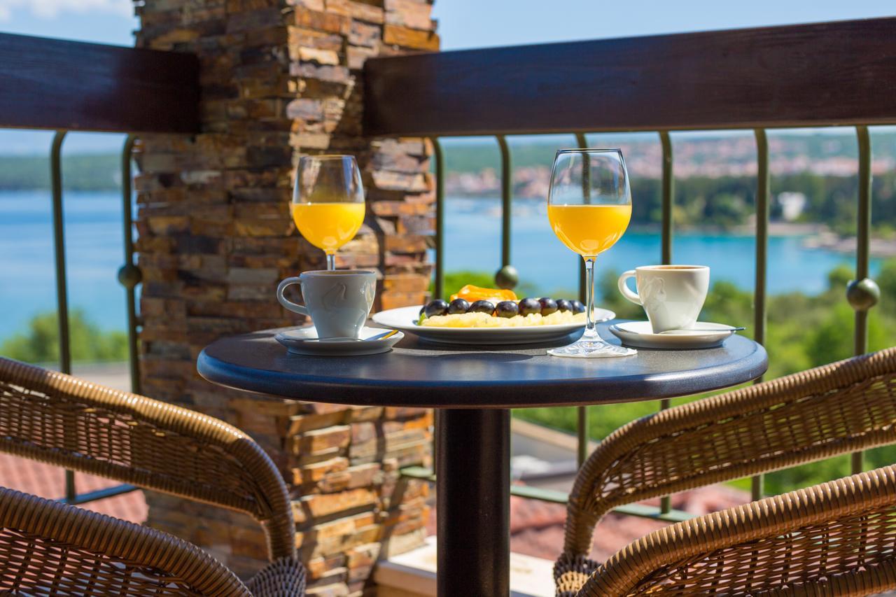 Superior Suite with Balcony and Sea View