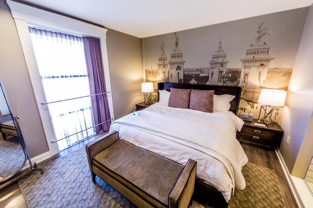 Junior Suite with King Bed