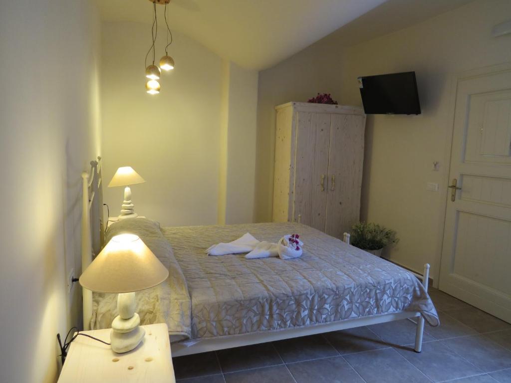 Superior Single Room,65808433:JPEG