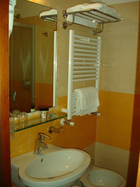 Double Room,69230090:JPEG