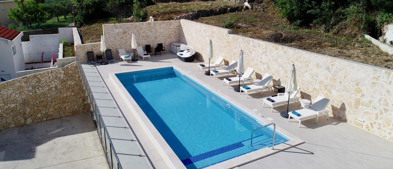 Two-Bedroom Apartment with Terrace and Sea View
