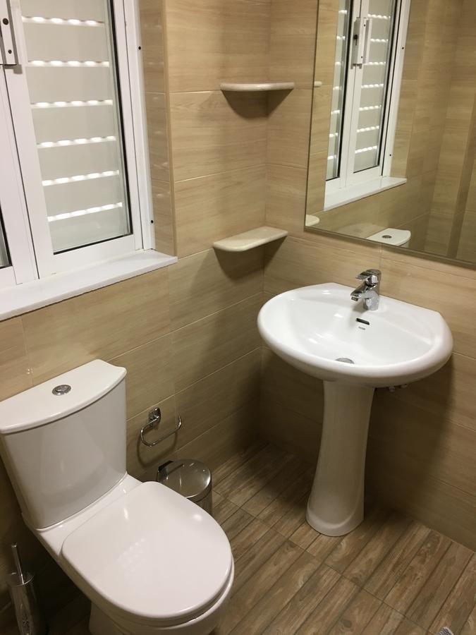 Budget Apartment with Pool View