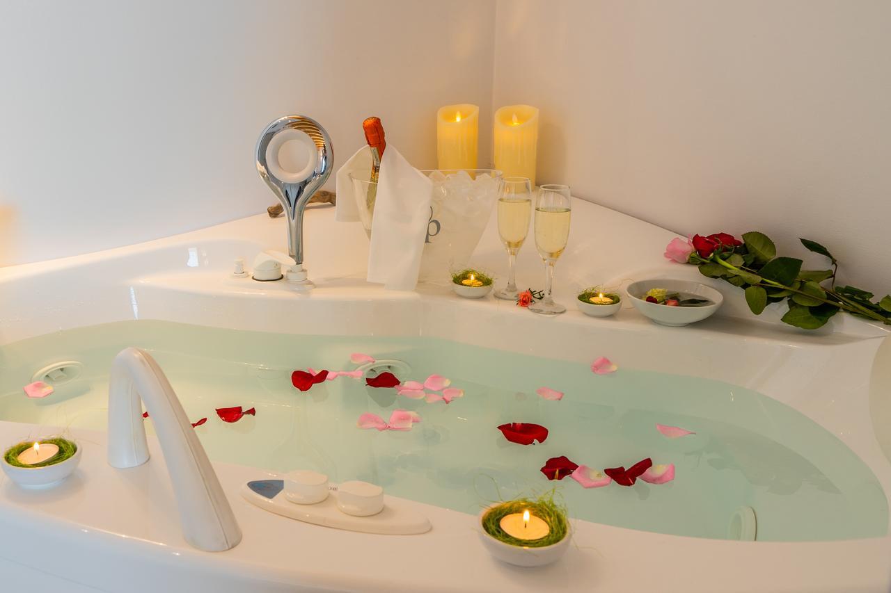 Deluxe Suite mit Whirlpool-Badewanne