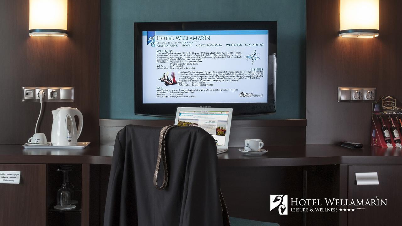 Deluxe Doppelzimmer mit seitlichem Seeblick und Balkon
