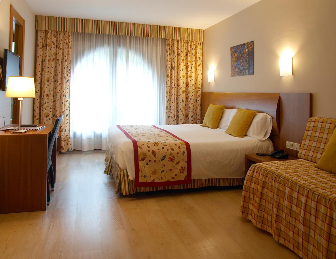 Triple Room Spa Access