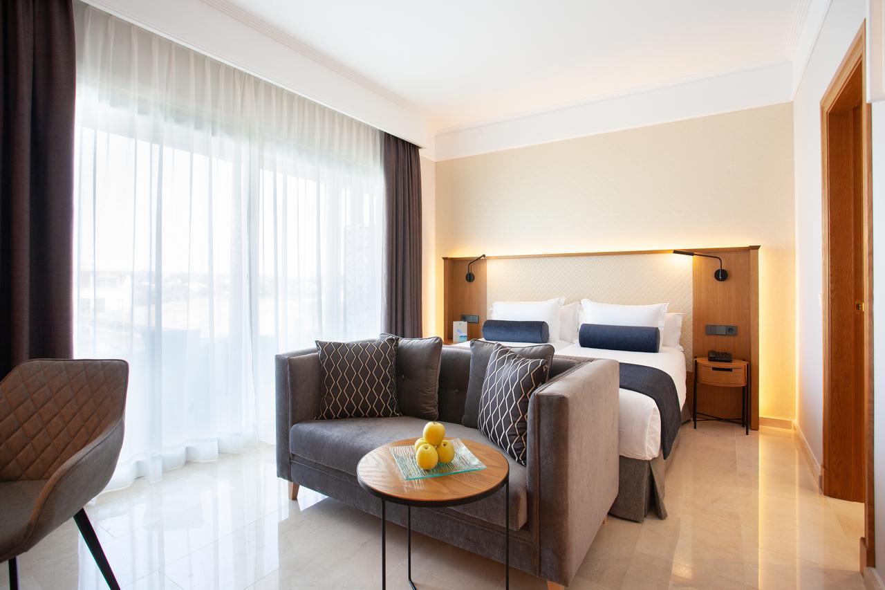 Junior Suite with Pool View (2 Adults)