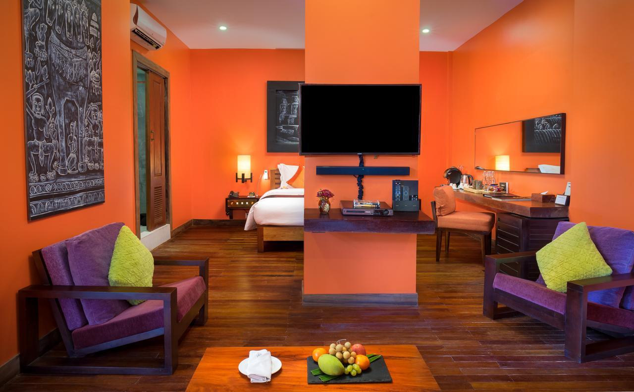 Royal Suite Pool Access - Free USD15 Credit Spa