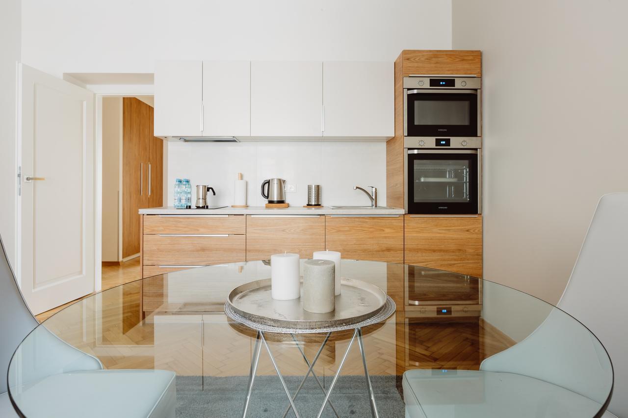 One-Bedroom Family Apartment (4 Adults)