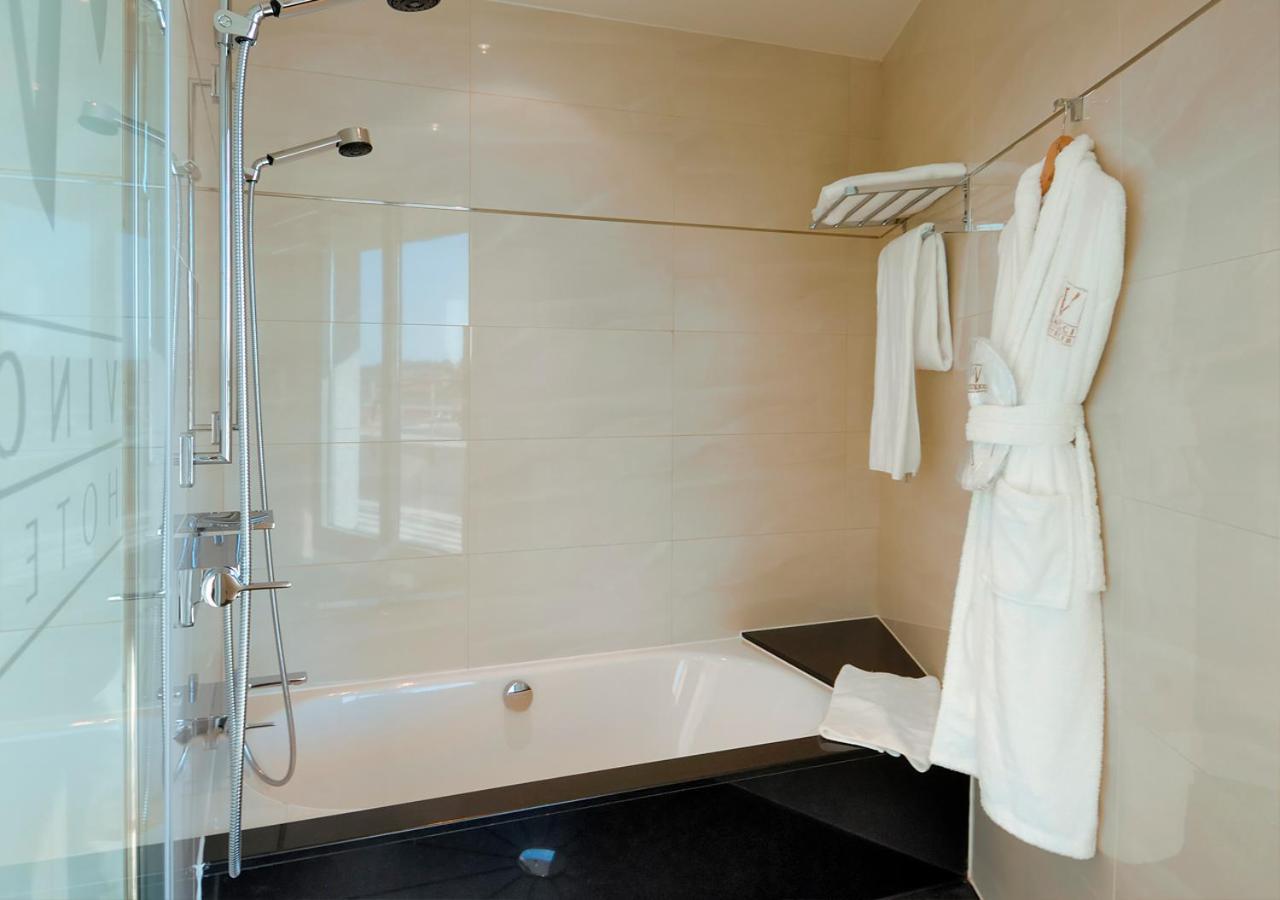 Budget Double Room,779924757:JPEG