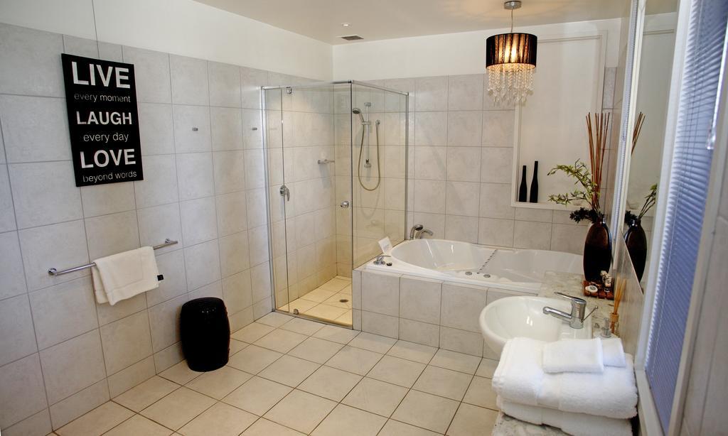 One-Bedroom Apartment with Spa Bath
