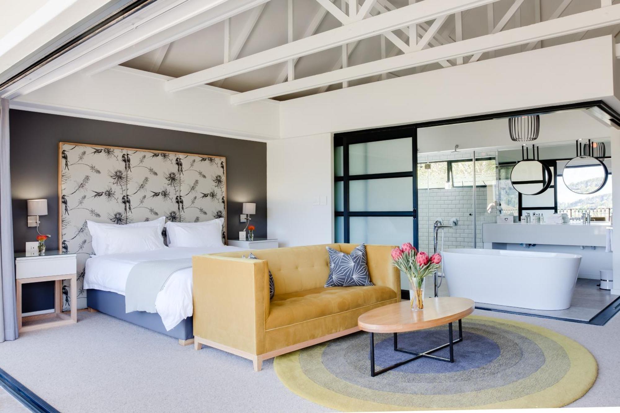 Superior King Suite