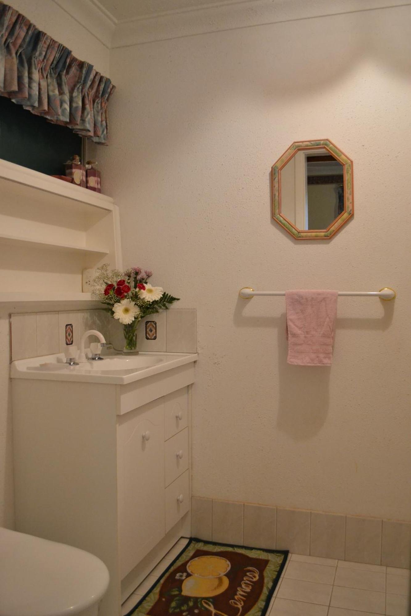 En-suite Single room