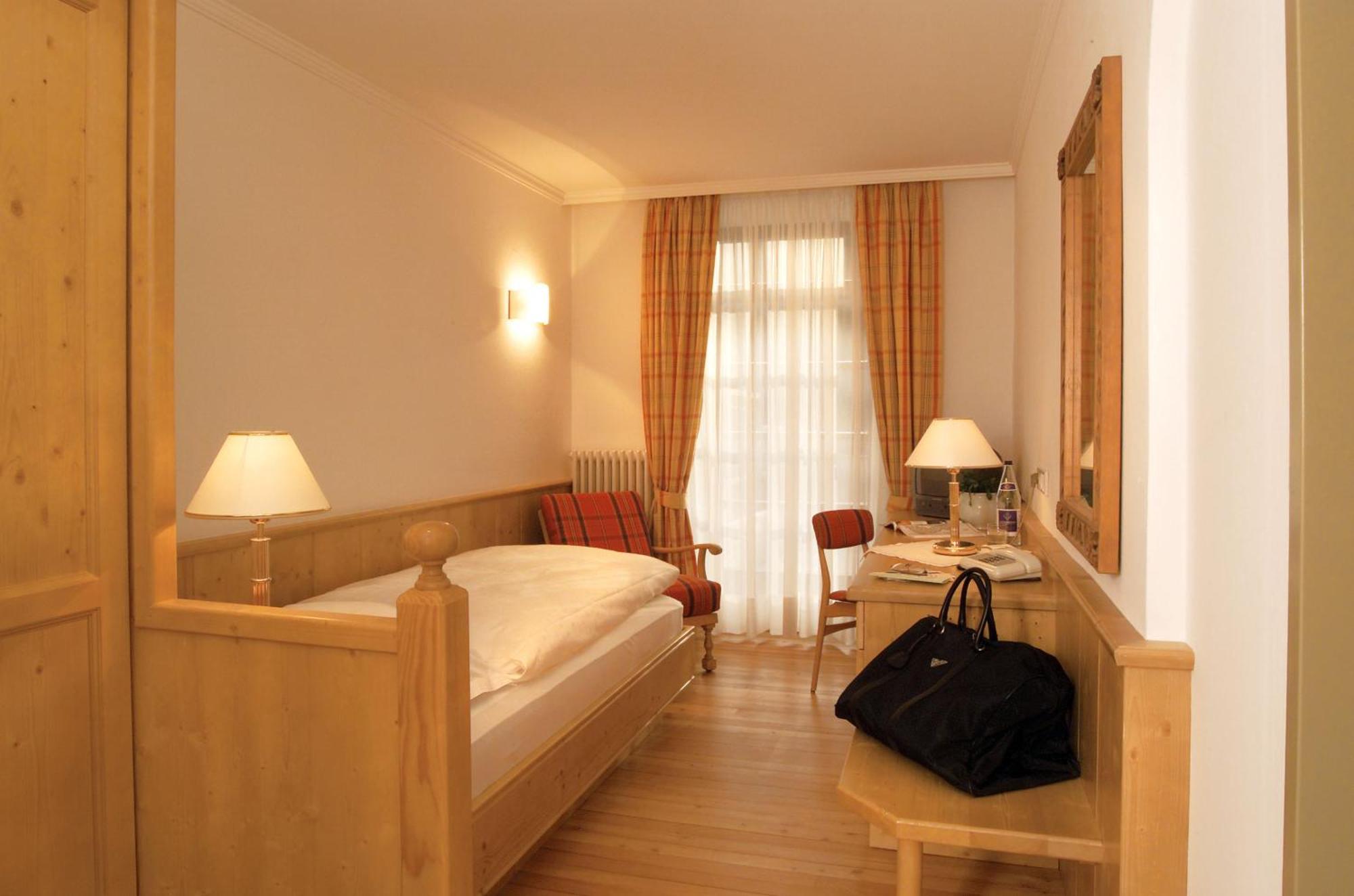 Superior Single Room,686997927:JPEG