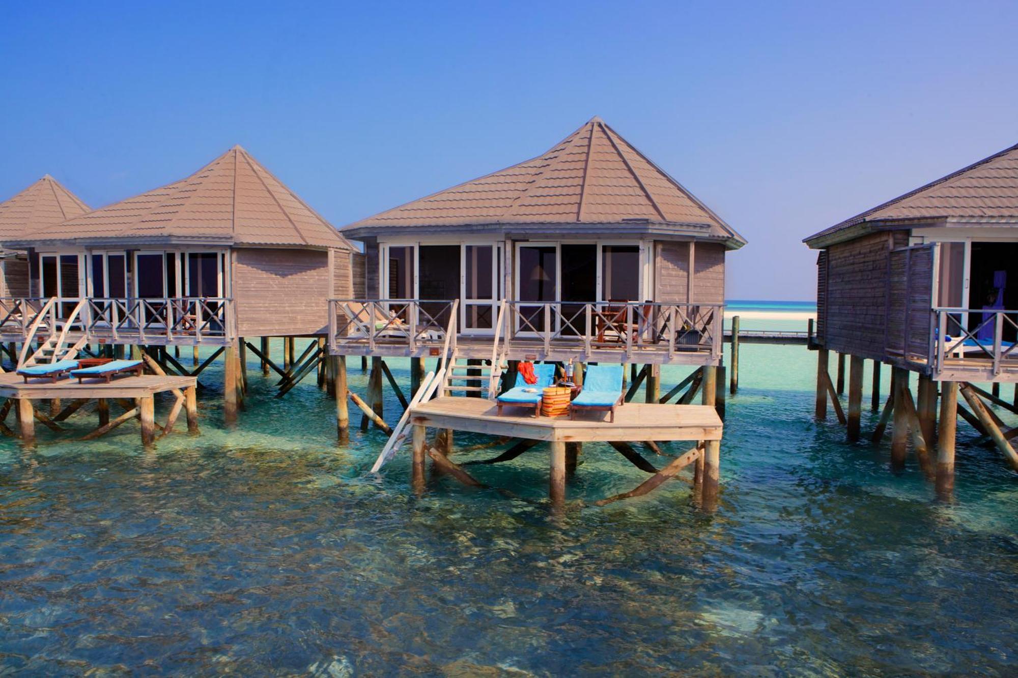 Sangu Water Villa (18 yrs +)