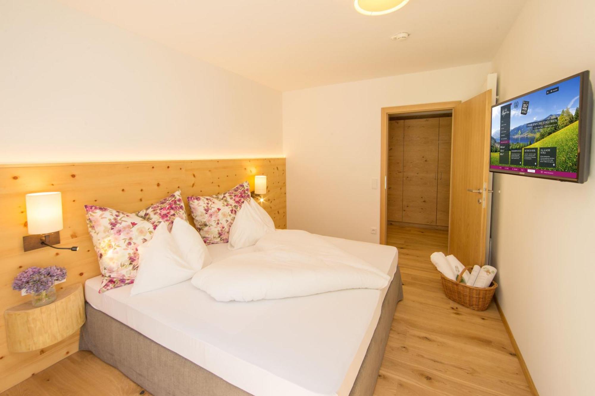 One-Bedroom Suite with Terrace