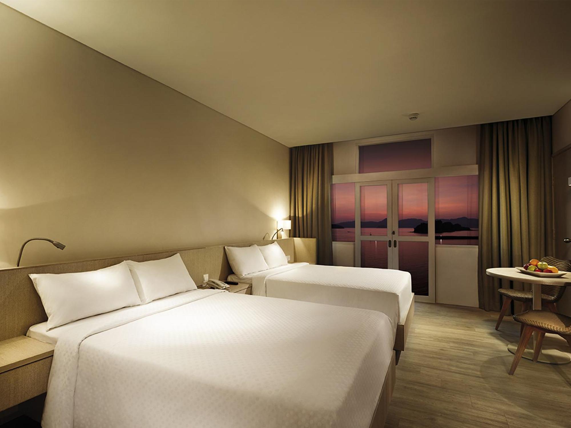 Premier Sea View