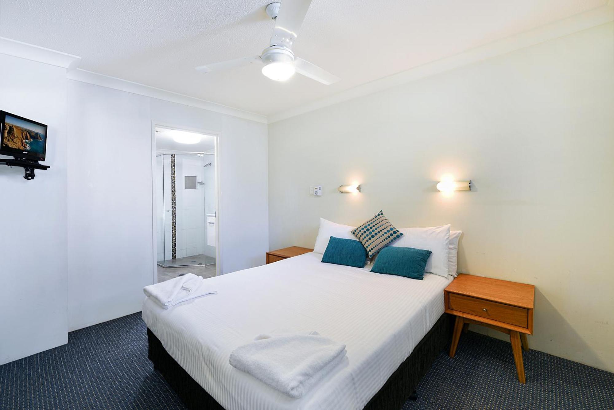 Deluxe Two-Bedroom Apartment Sea View
