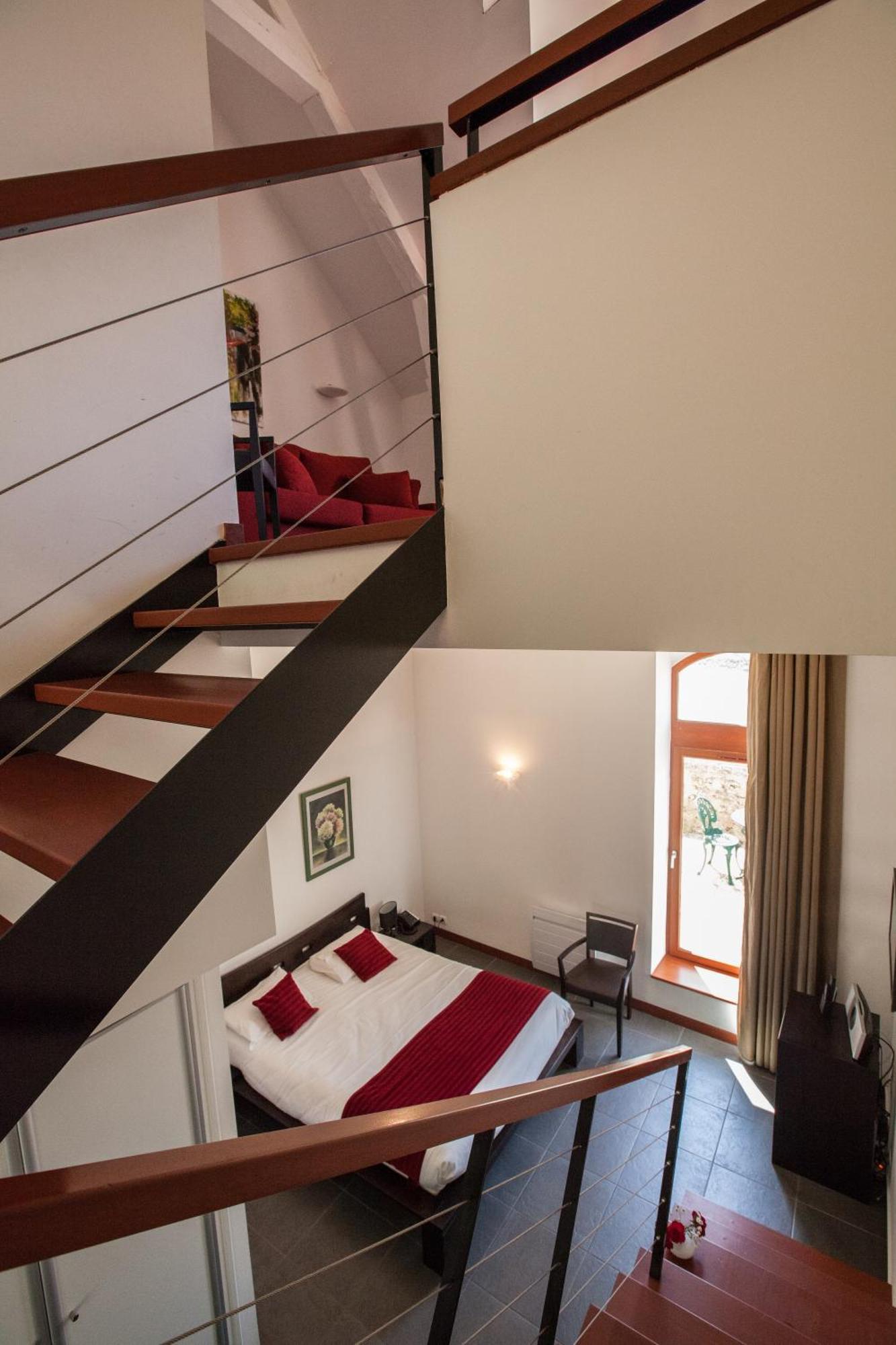 Standard Double Suite