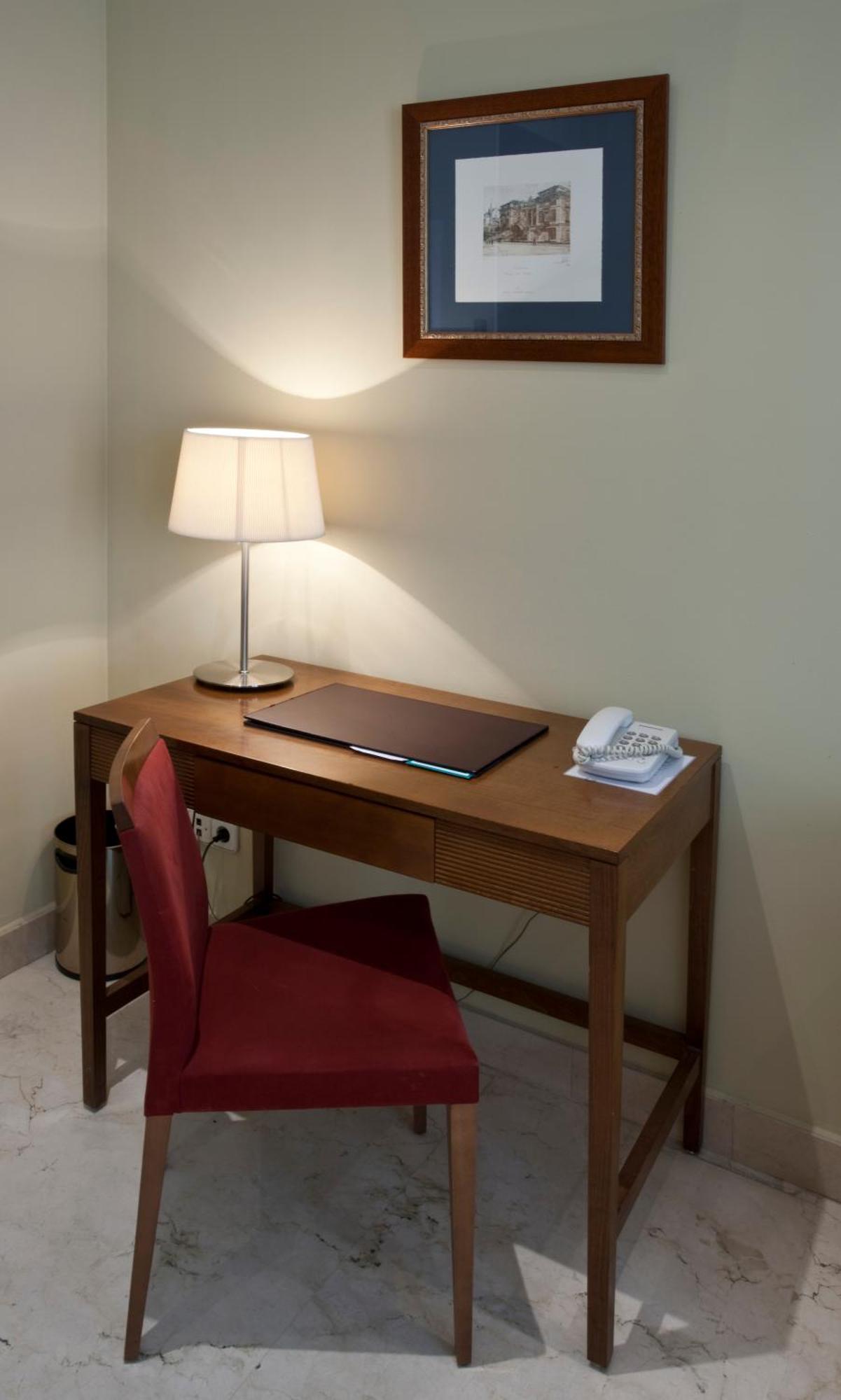 Junior Double Room,1272679426:JPEG
