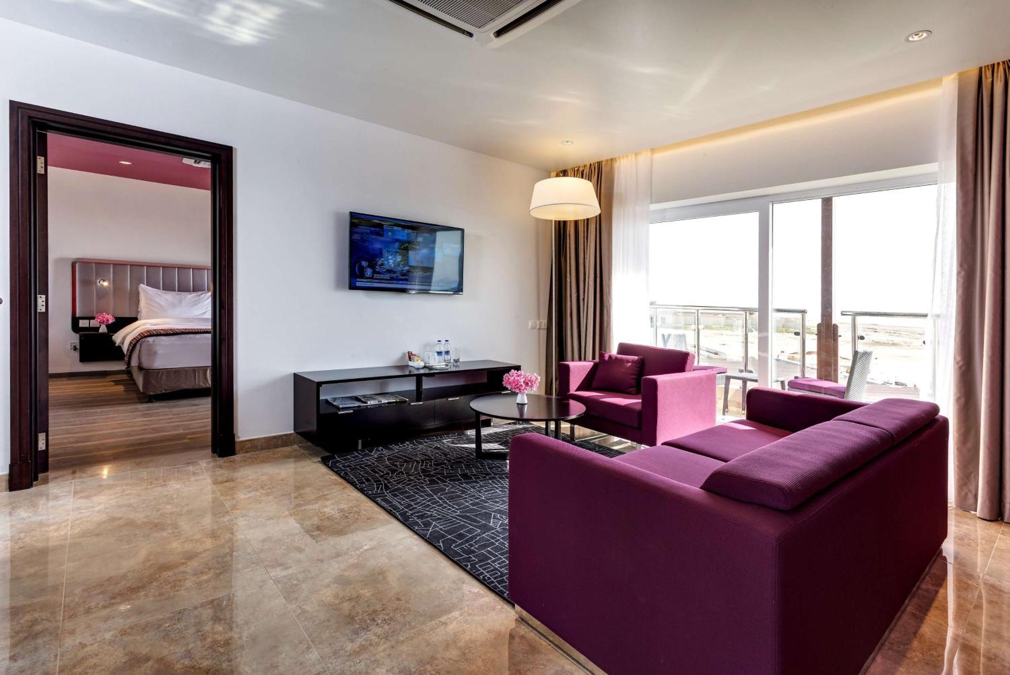 One-Bedroom Apartment with Terrace and Sea View