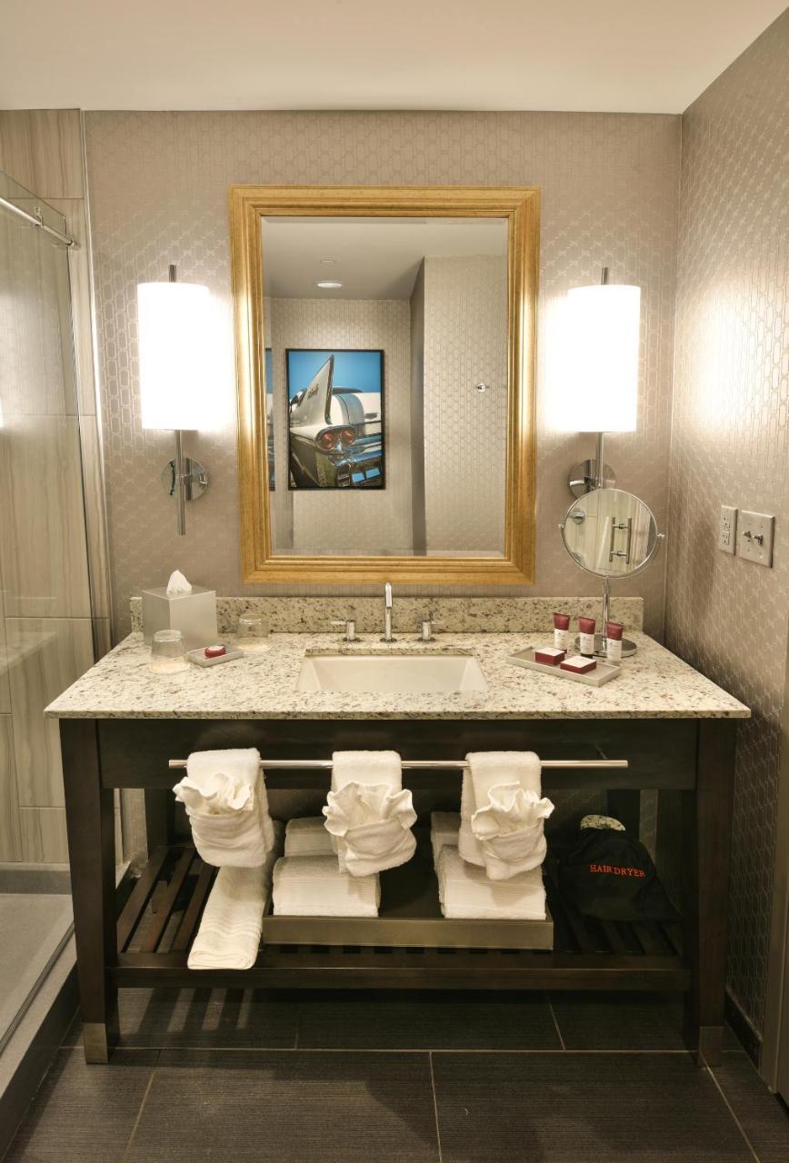 King Room,709844560:JPEG