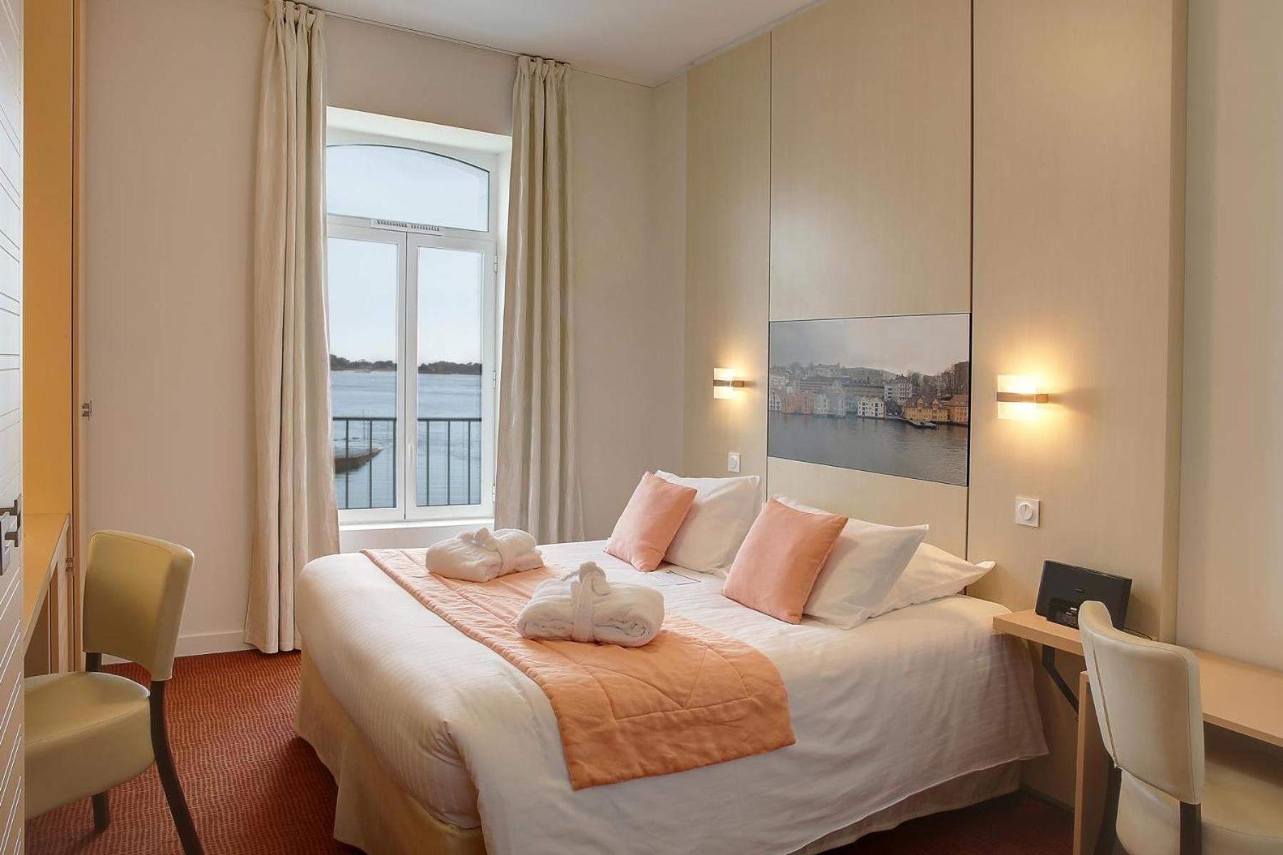 Chambre Lit Queen-Size Supérieure – Vue sur Mer