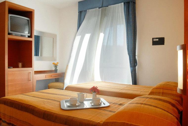Camera Matrimoniale/Doppia con Letti Singoli