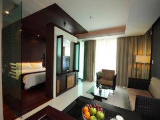 Mini Suite,701212042:JPEG