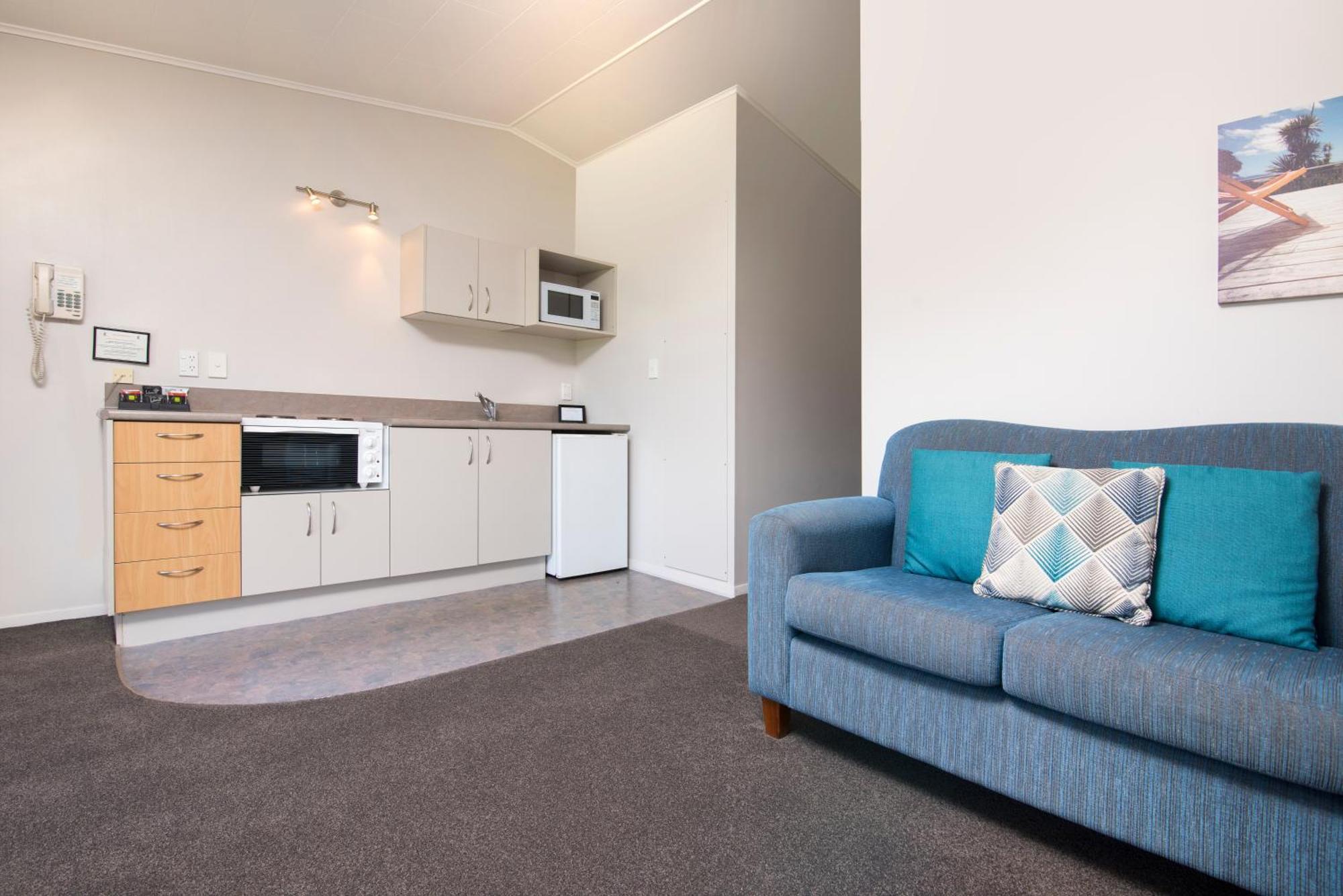 One-Bedroom Apartment Sea View