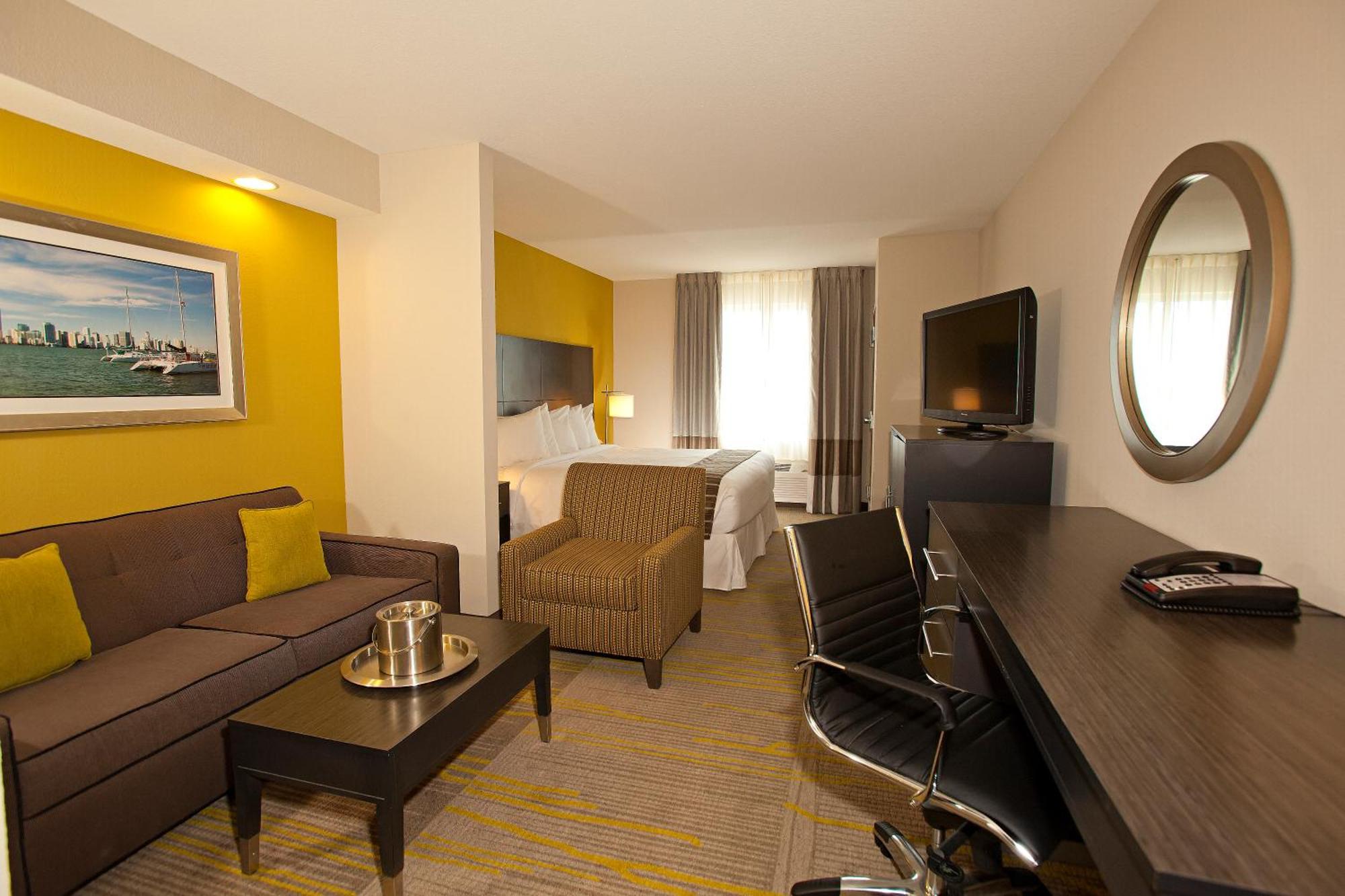 Queen Suite with Two Queen Beds