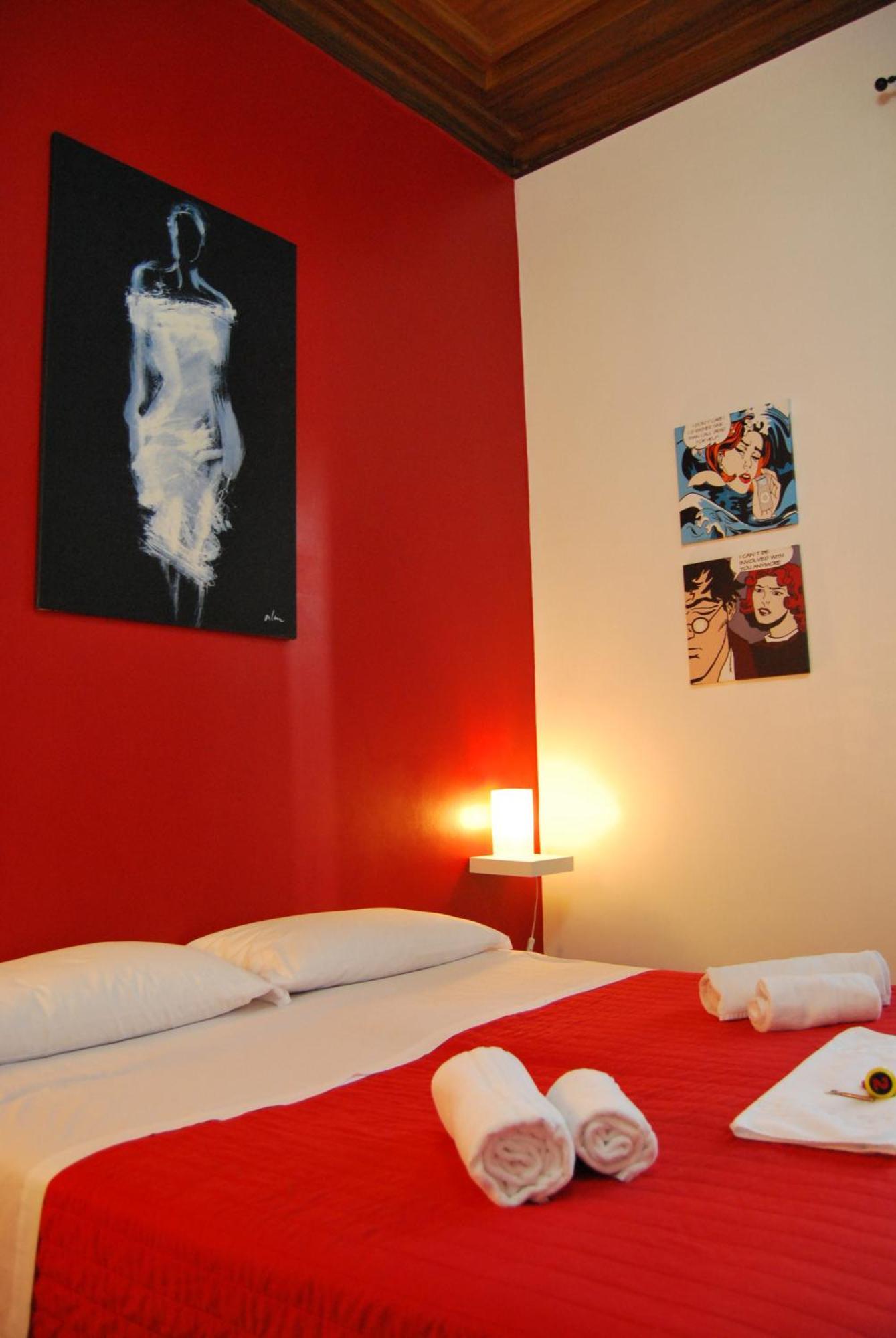 Double or Twin Room Private External Bathroom