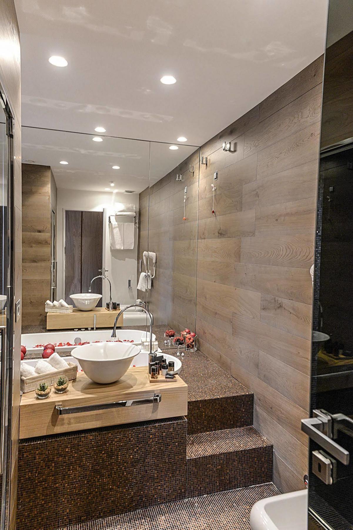 Suite City View