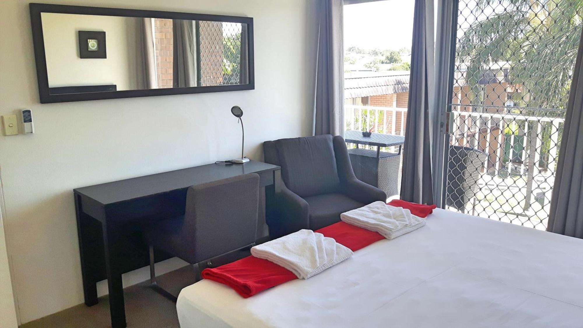 Two-Bedroom Apartment 2 King Beds