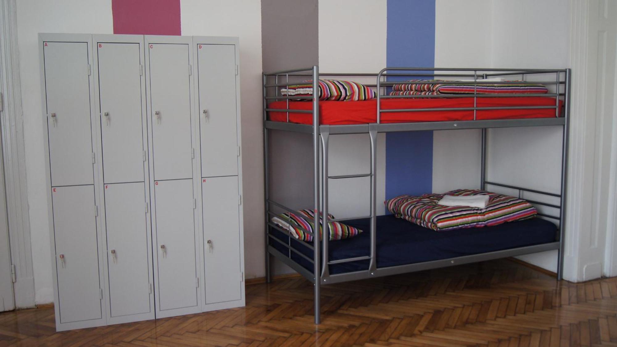 Studio Unit 5 guests