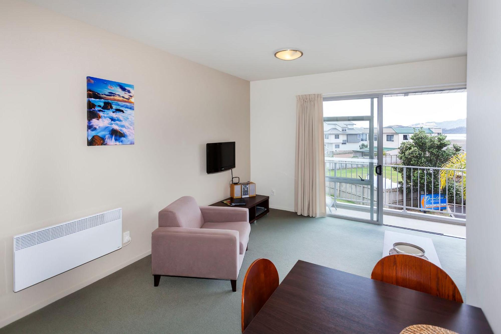One-Bedroom Superior Apartment Balcony or Patio