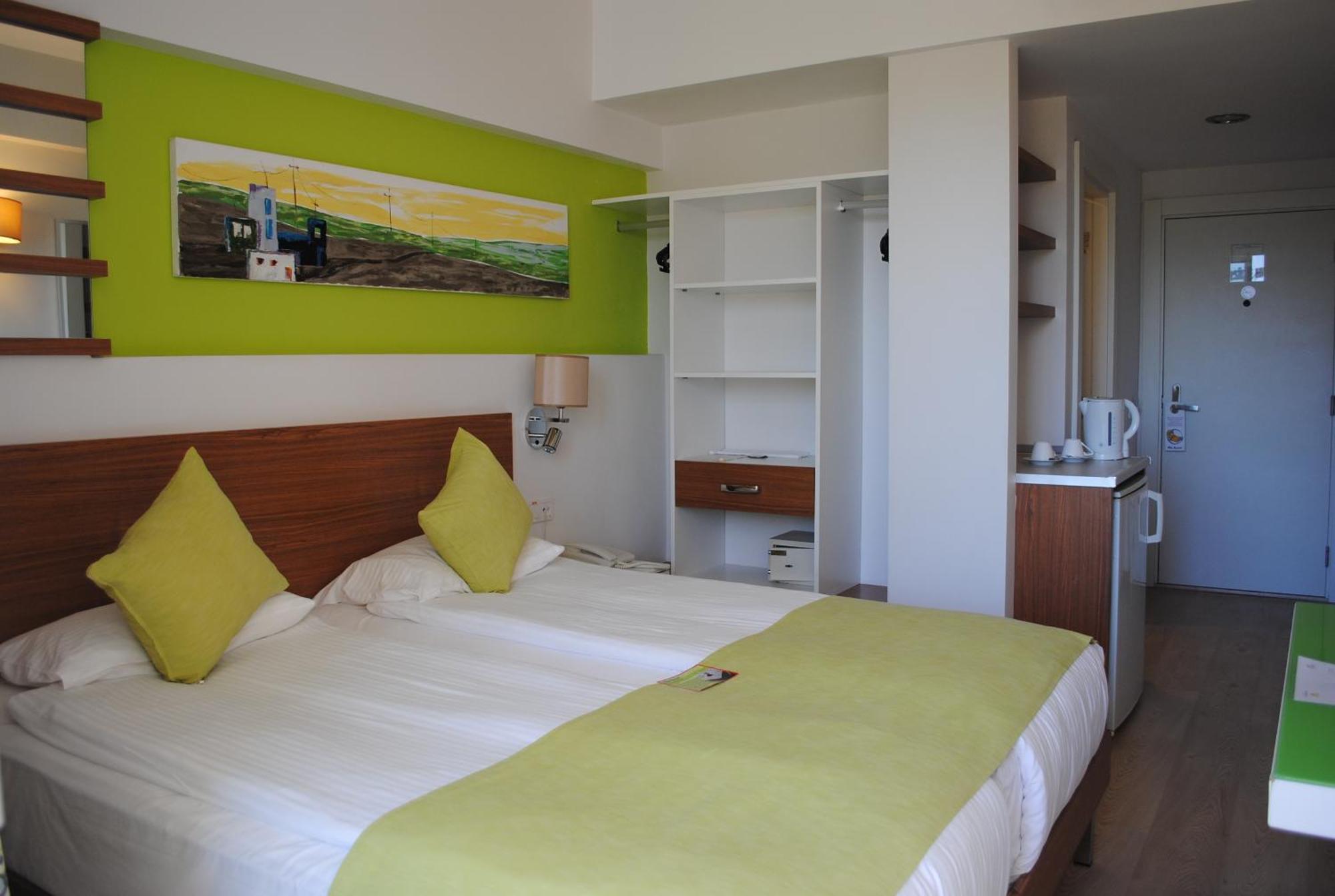 Doppelzimmer mit Poolblick