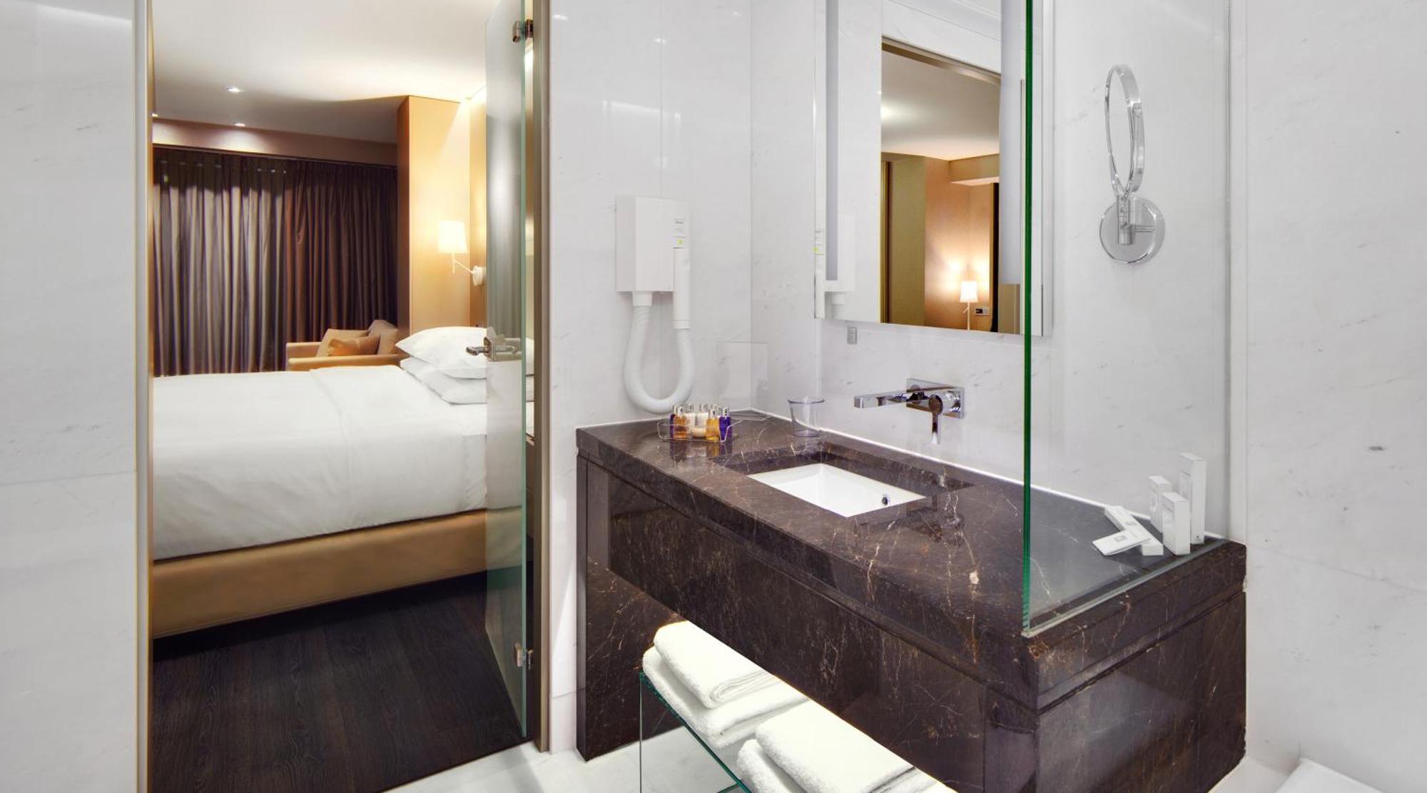 Junior Suite City View