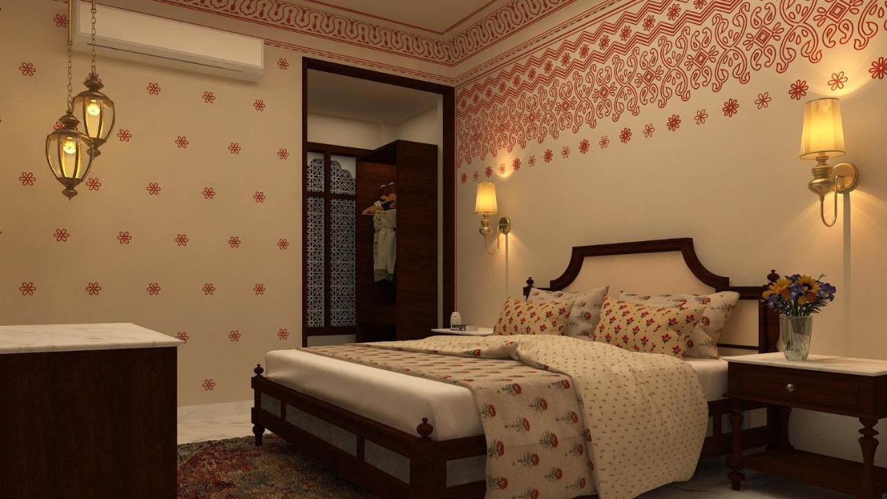 Royal Room King Size Bed: Enjoy Happy Hours with 2+1 offer, 20% off on F&B services,20% Off on Laundry service ,Free Pick up on Arrival only from Train or Bus station (8am-8pm)