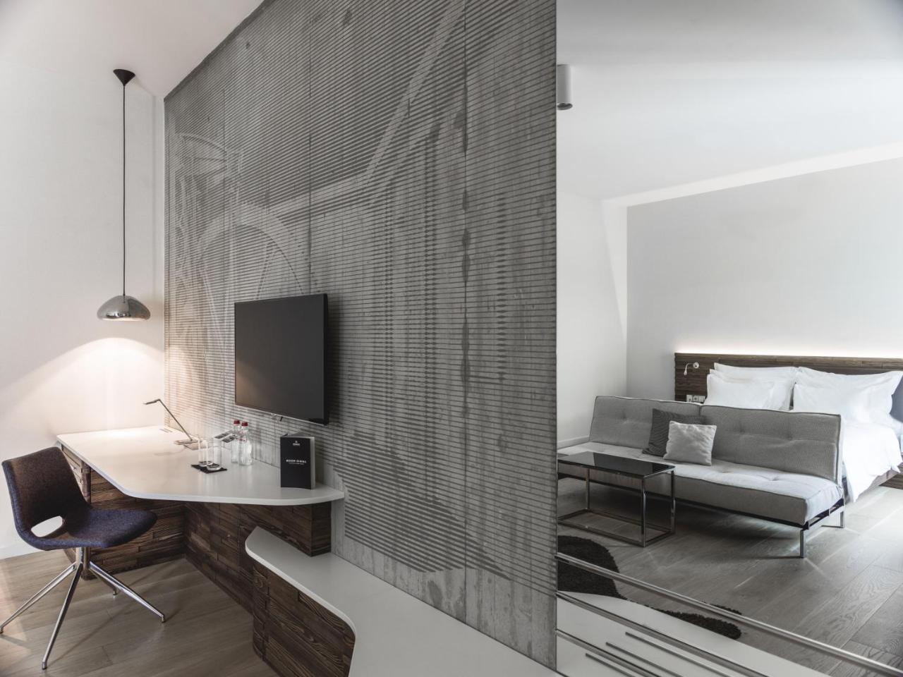 Family Room,750650471:JPEG