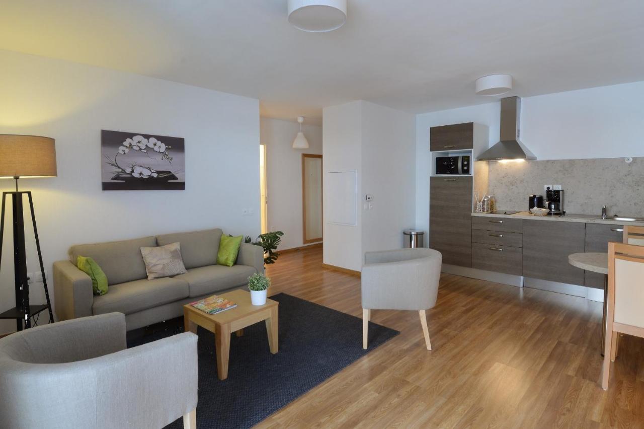 Two-Bedroom Apartment,727355317:JPEG