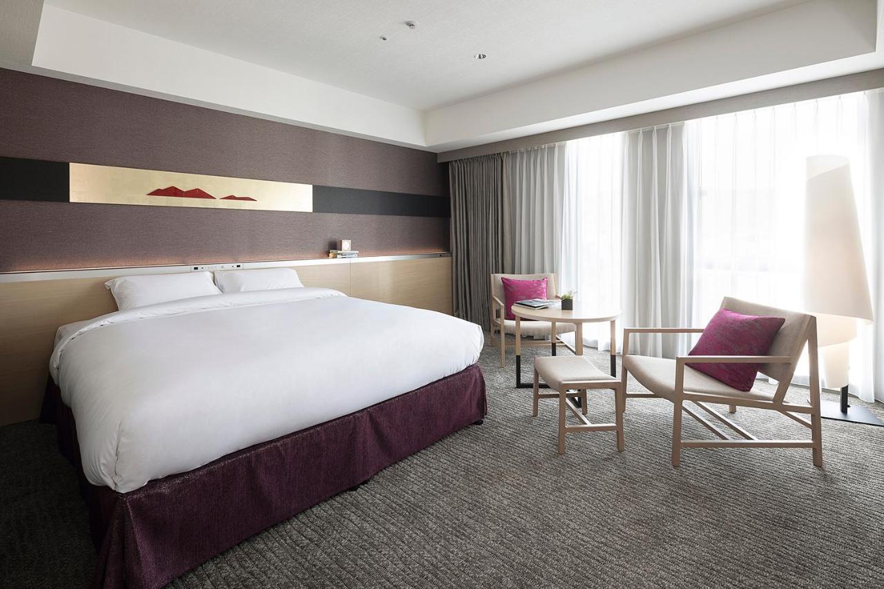 Deluxe King Room - Non-Smoking