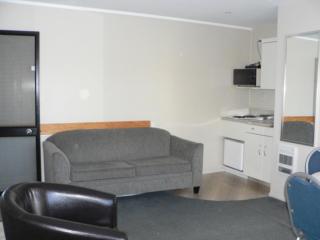 One-Bedroom Family Suite