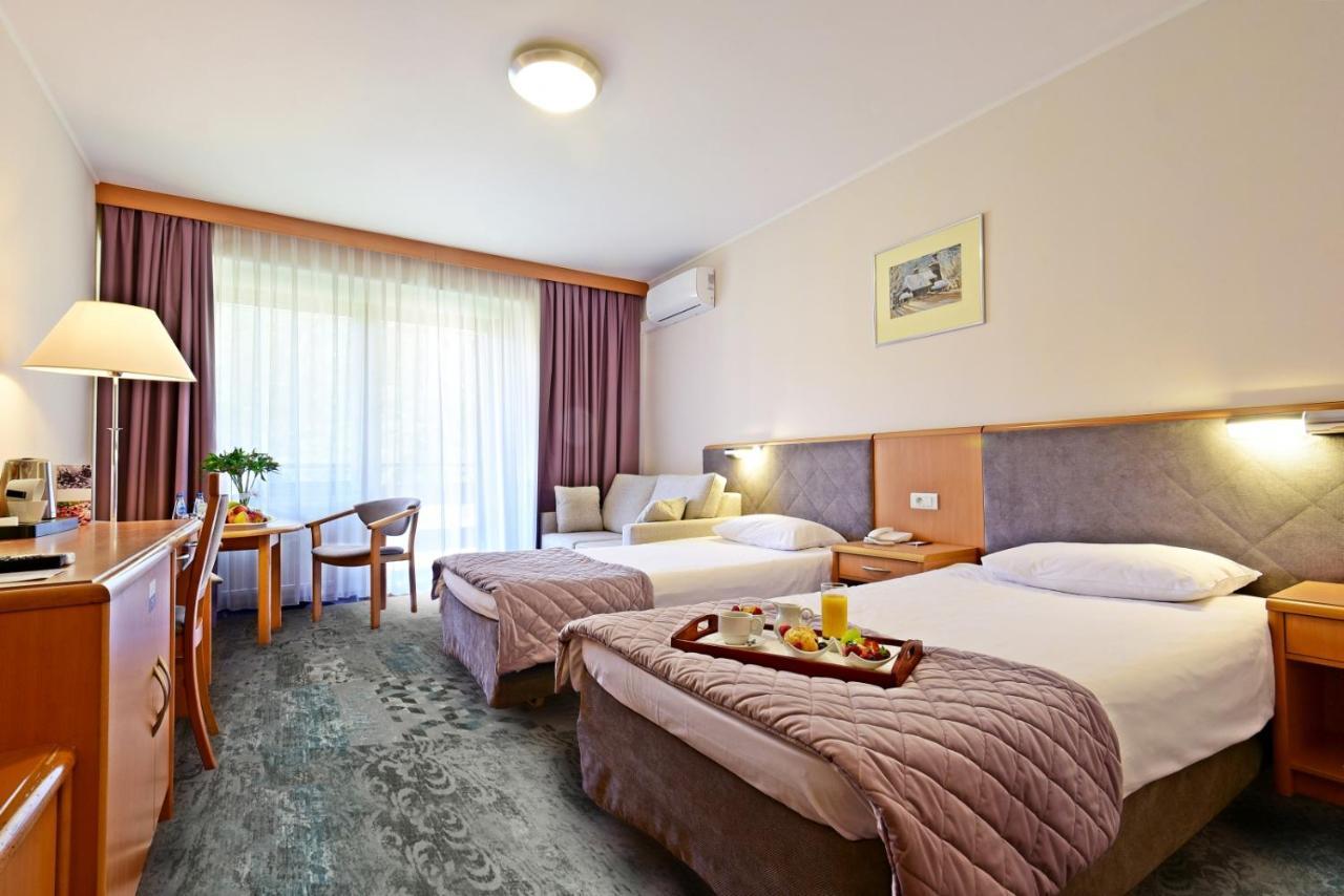 Standard Twin Room - Disability Access