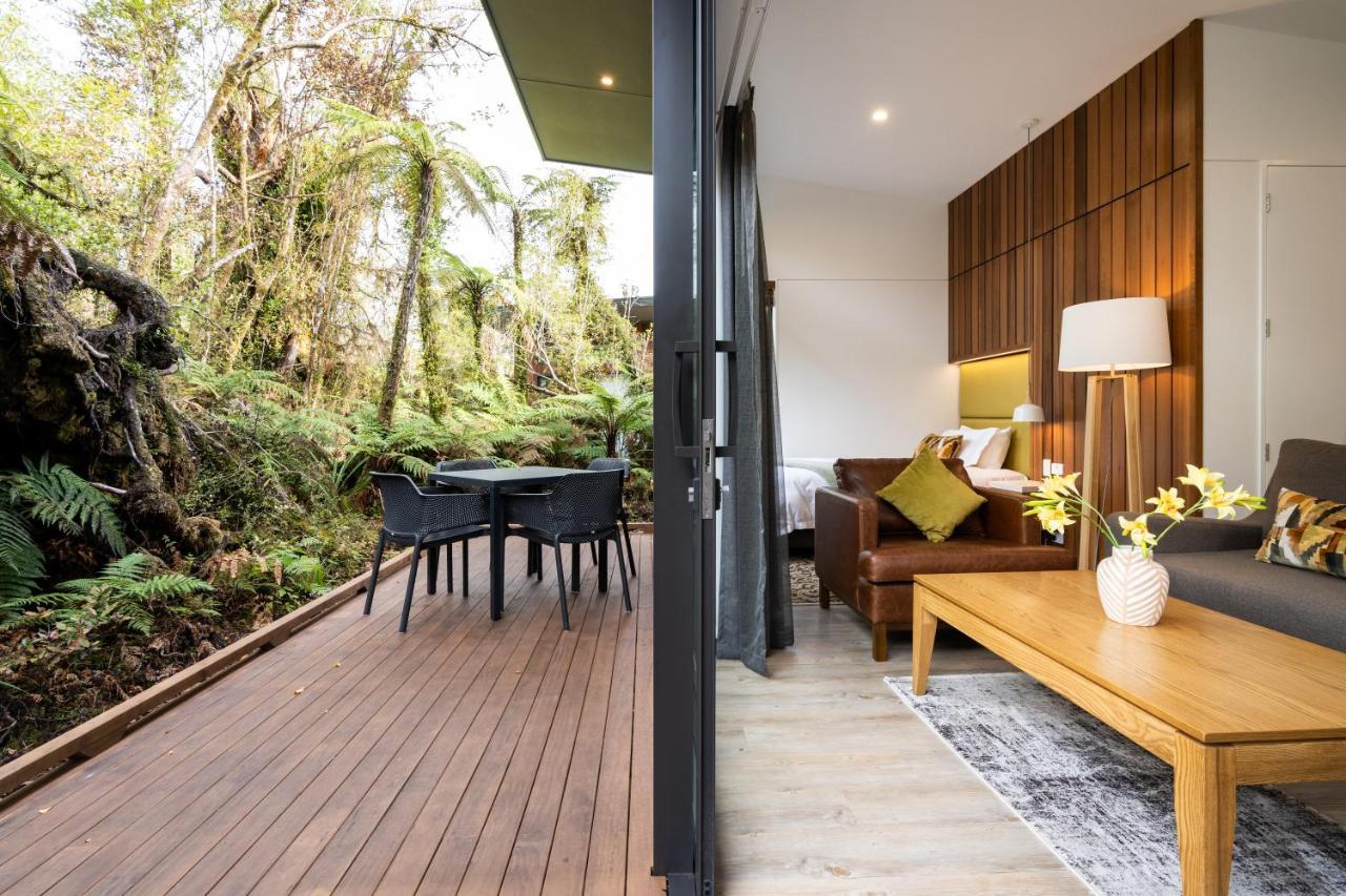 Deluxe Tree Lodge