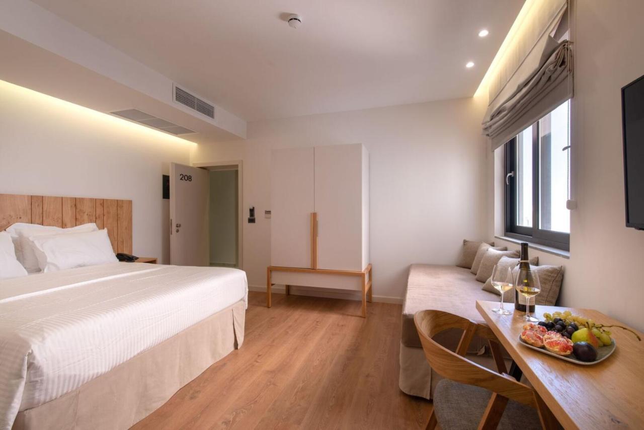 Triple Room Window