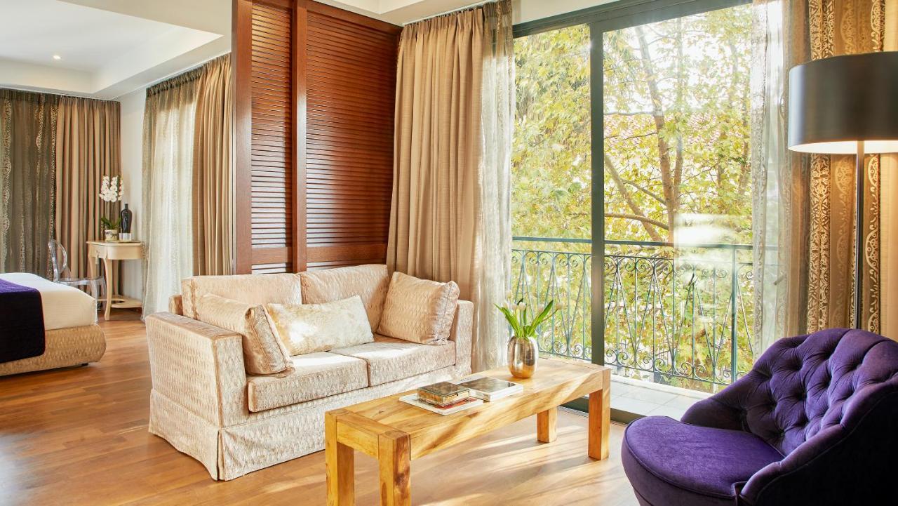 Deluxe One-Bedroom Suite