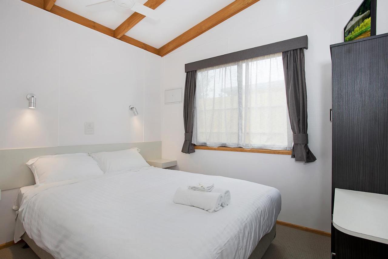 Deluxe Two-Bedroom Cabin