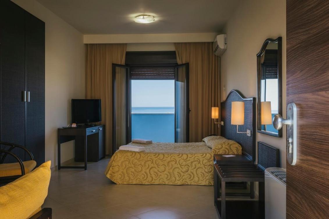 Standard Single Room,738460675:JPEG