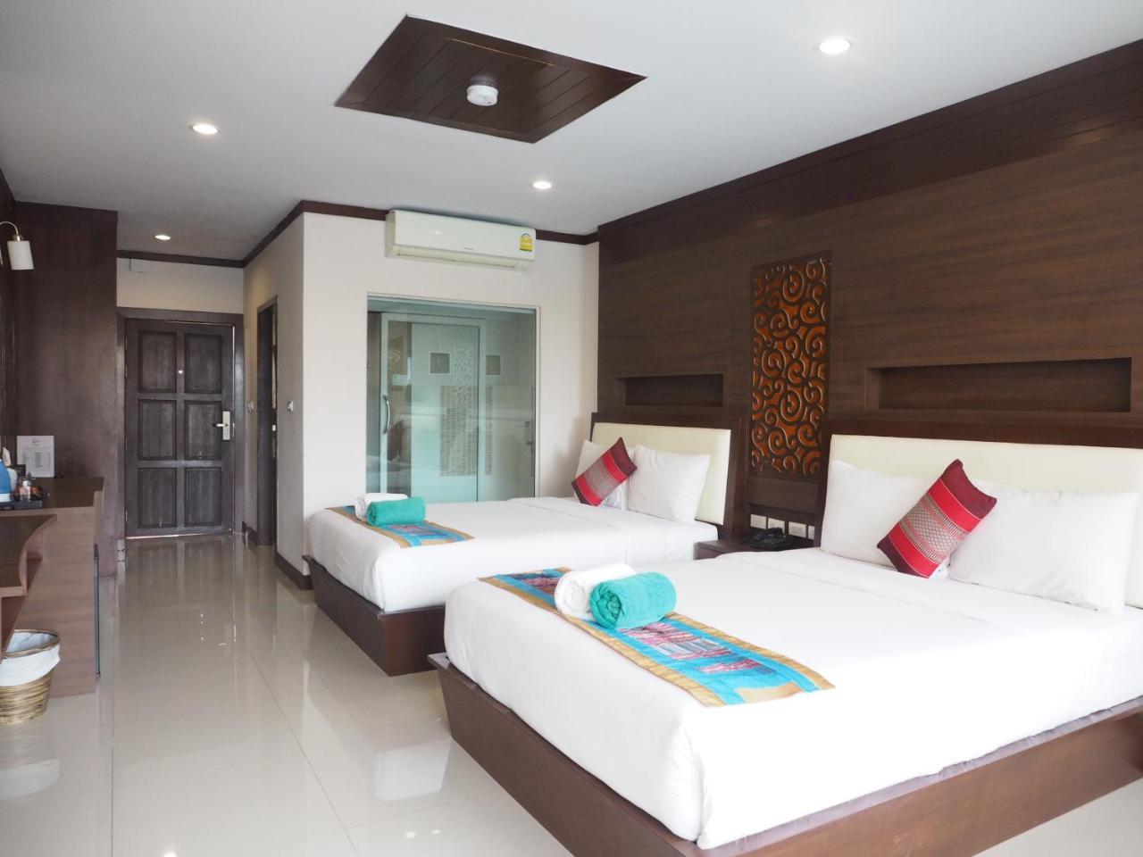 Family Suite Pool Access
